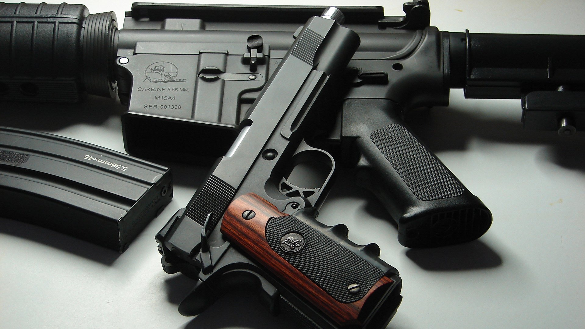 在季后赛对阵快船时,库里全场投中9个三分球,砍下41分带领勇士逆转!